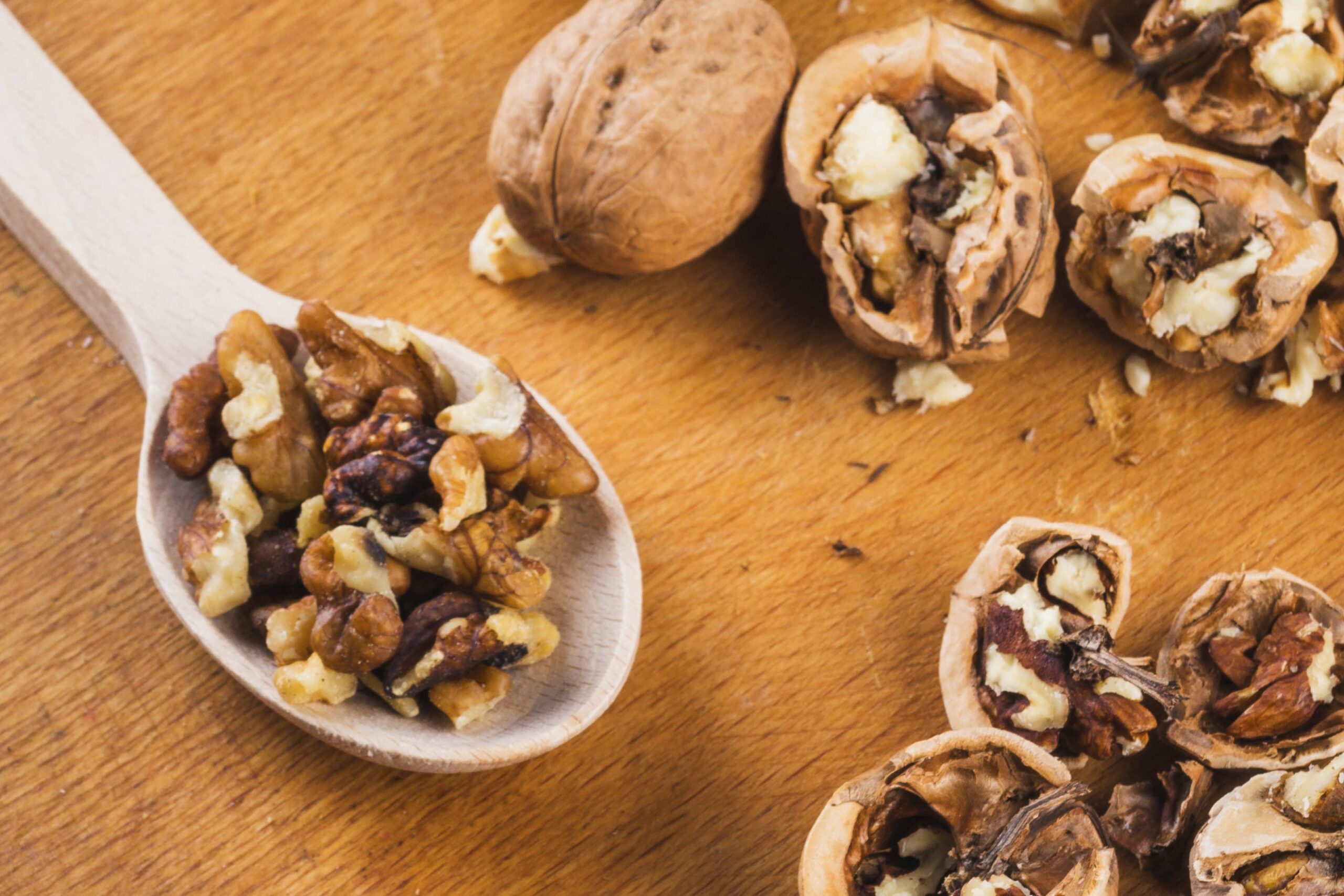 Грецкий орех помогает поддерживать здоровье печени.